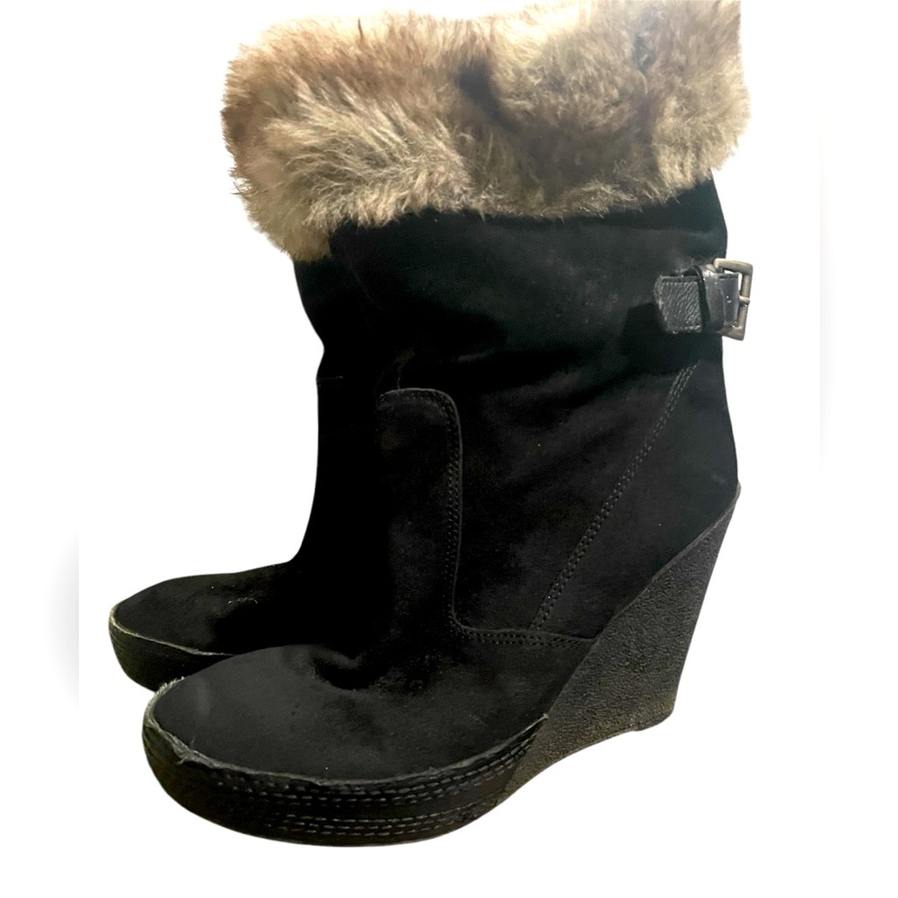Nine West black suede booties with faux fur trim size 6